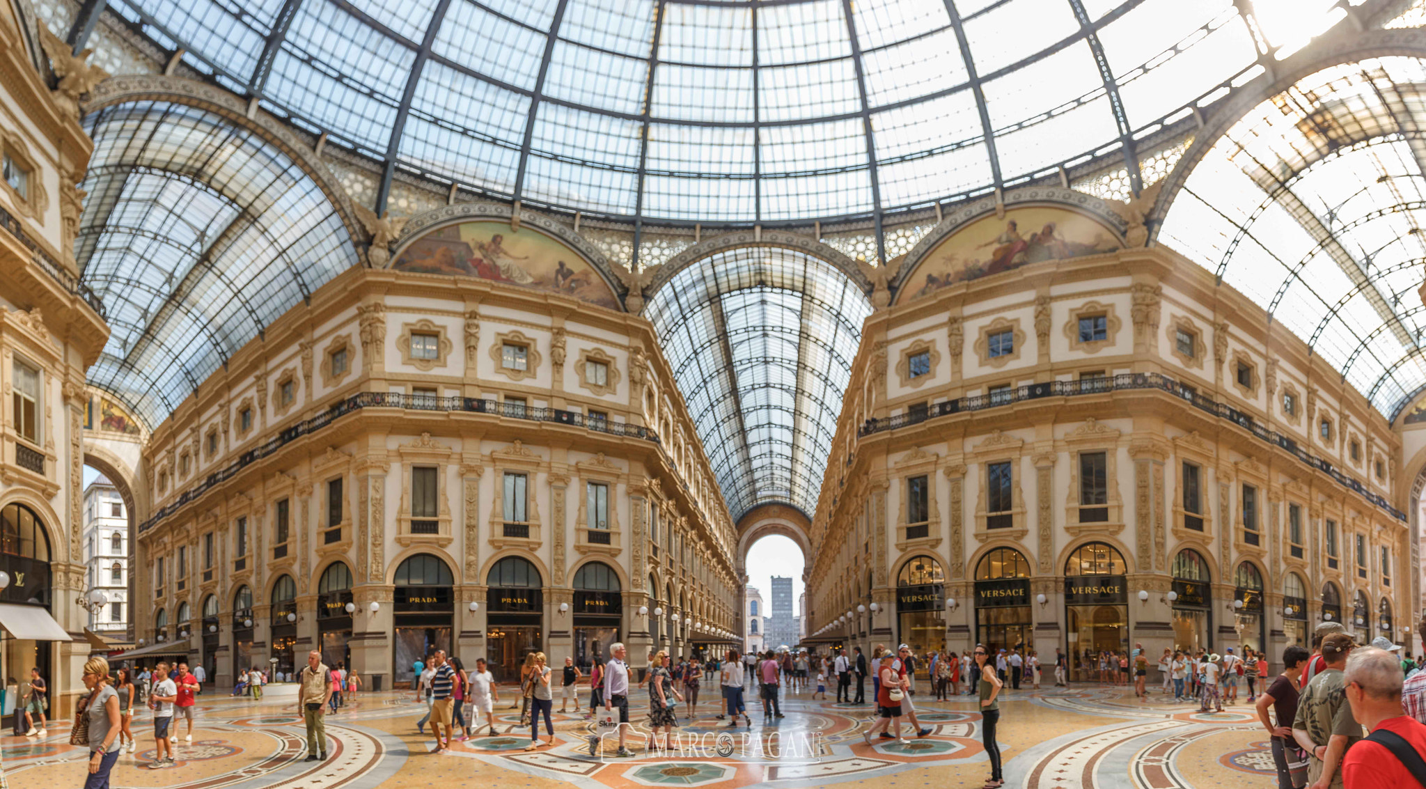 Galleria Milano 179532365