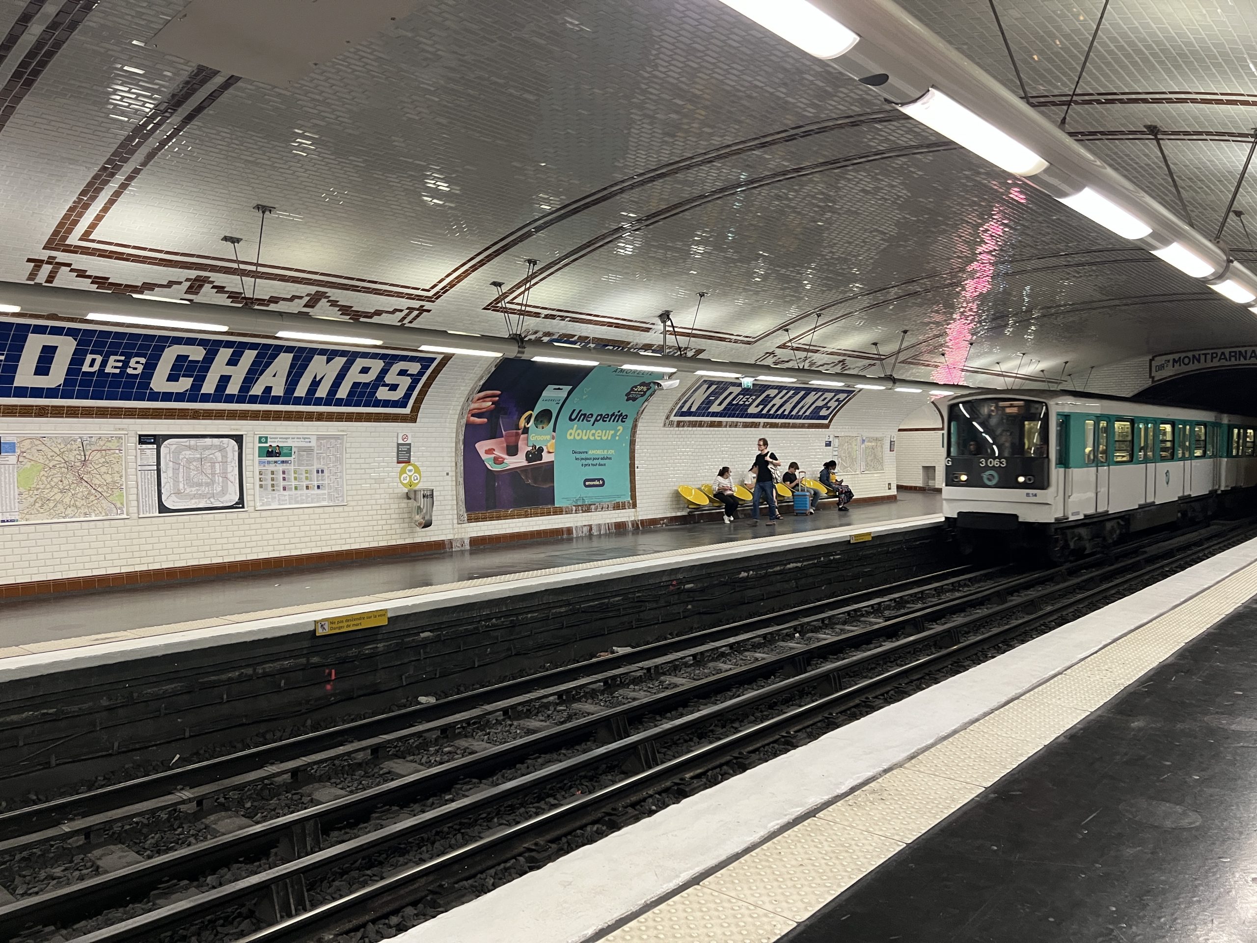 Station Notre Dame Champs Metro Paris Ligne 12 Paris VI FR75 2022 07 02 8 scaled